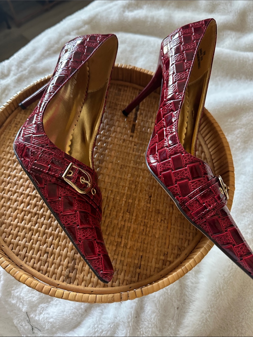 Pierre Dumas Burgundy Croc-Embossed Pointed Toe Pumps with Gold Buckle - Picture 2 of 6